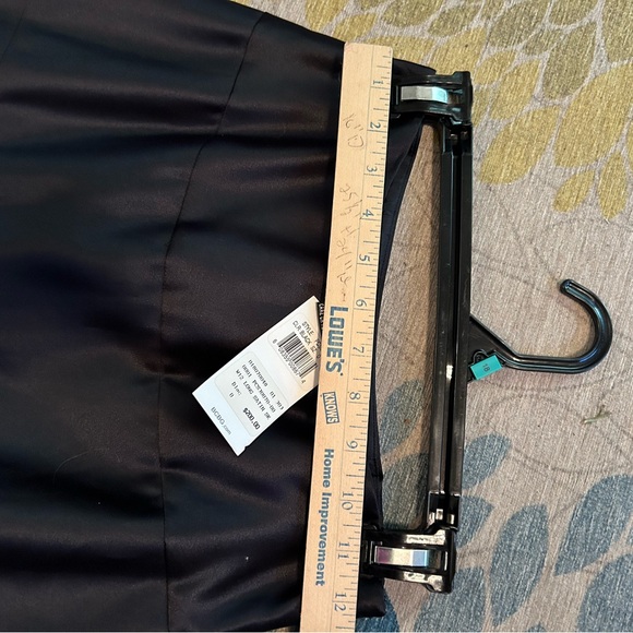 BCBGMaxazria skirt - Picture 5 of 7